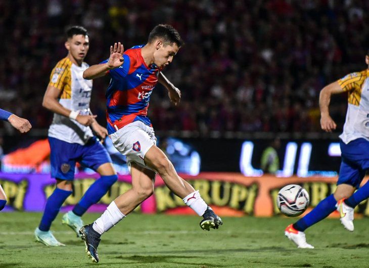 Cerro Porteño y Sportivo Luqueño regalan un empate memorable