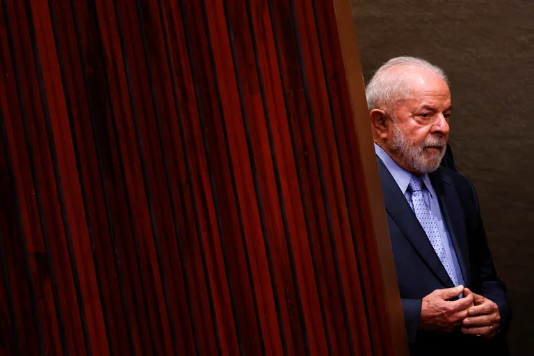 El viaje de Lula da Silva a China promete un éxito a corto plazo que puede costarle caro a Brasil